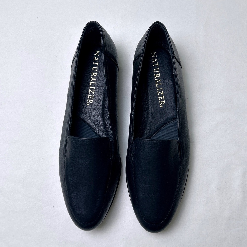 Naturalizer Womens Leather Slip On Loafer Shoes Size 8.5M Navy Blue Comfort